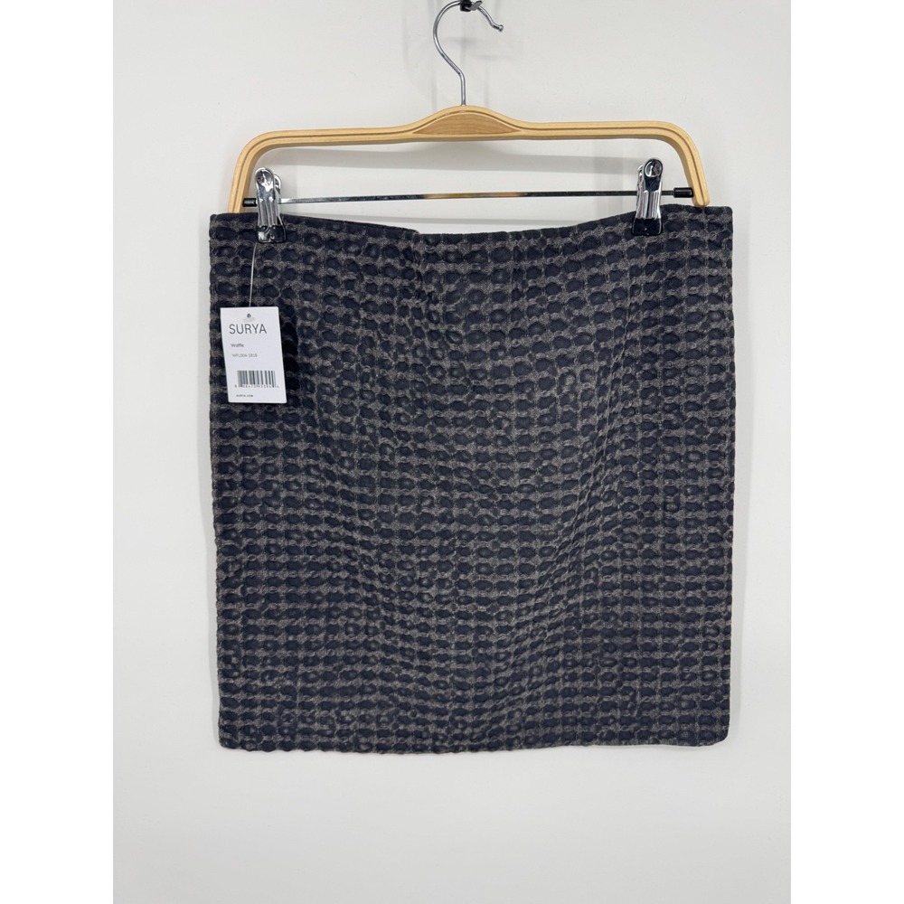 NWT Surya Mini Skirt Women's Black Gray Patterned Activewear Summer Classic Zip‎
